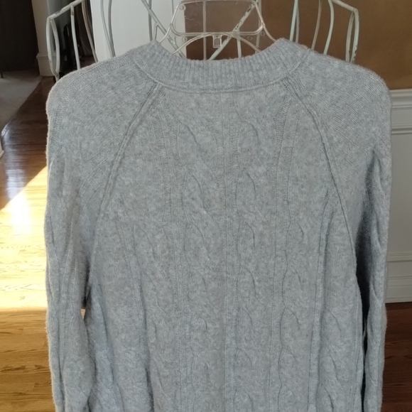 Aerie Gray Cable Knit Sweater - Picture 8 of 15